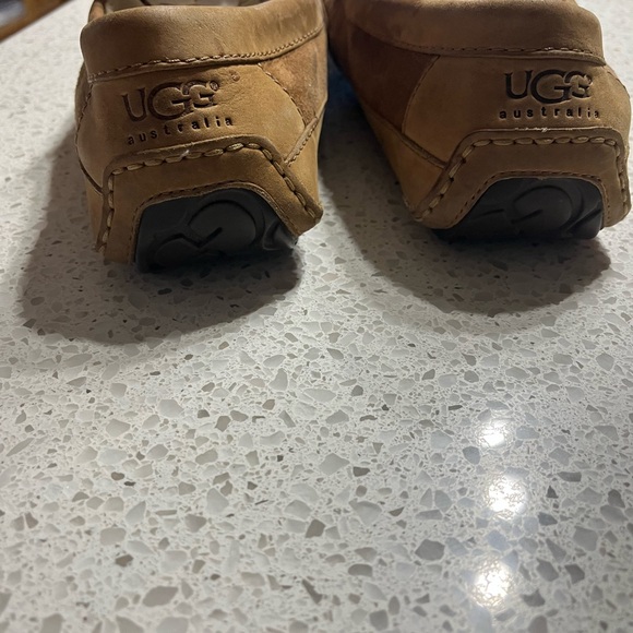 UGG men’s house shoes size 9 1/2. Gently used - Picture 4 of 5